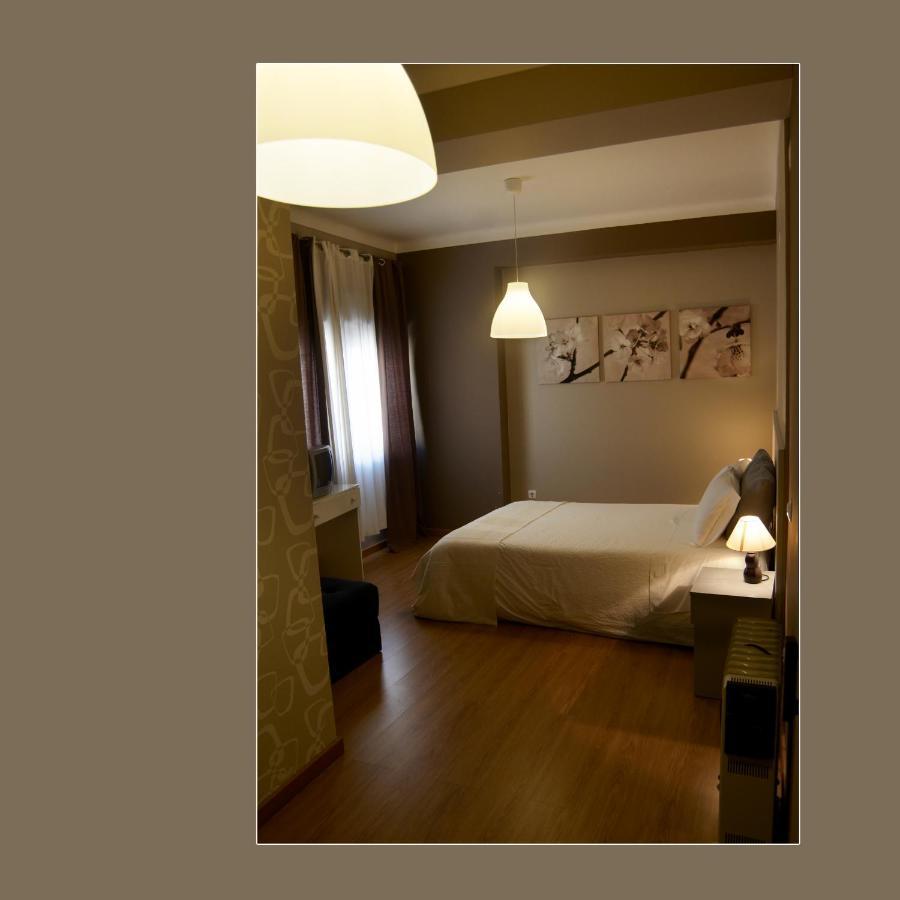 לינה וארוחת בוקר אודמירה Residencial Rita מראה חיצוני תמונה